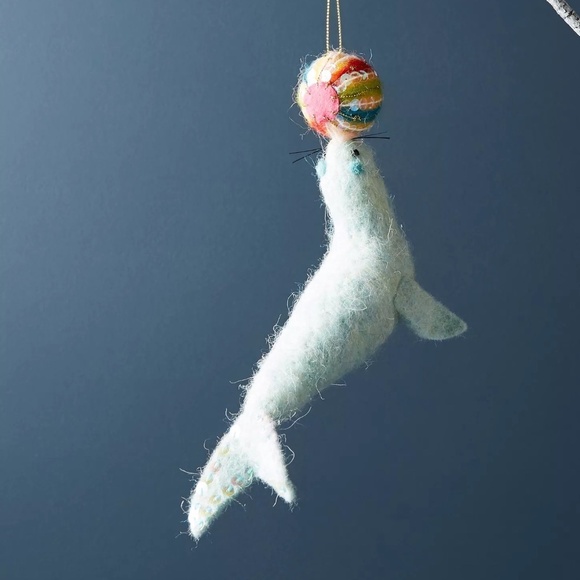 NWT Anthropologie Miss Bumbles Circus Fun Seal Ornament Rare Out of Stock - Picture 6 of 8